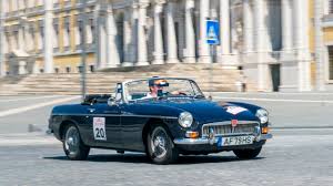 Rally de carros cl&aacute;ssicos 